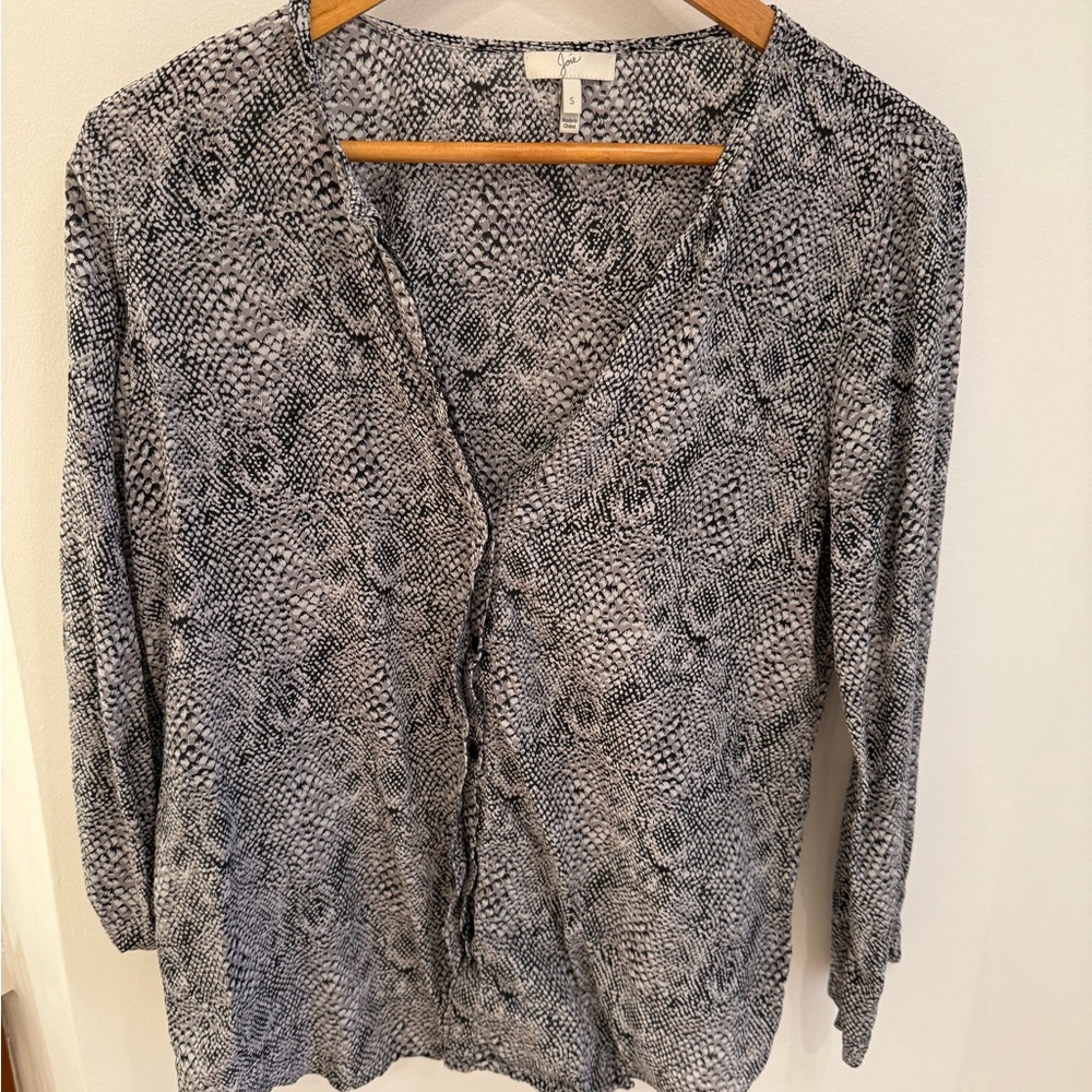 Joie Gray Buttoned Blouse